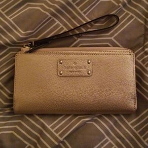 New without tags Kate Spade wristlet